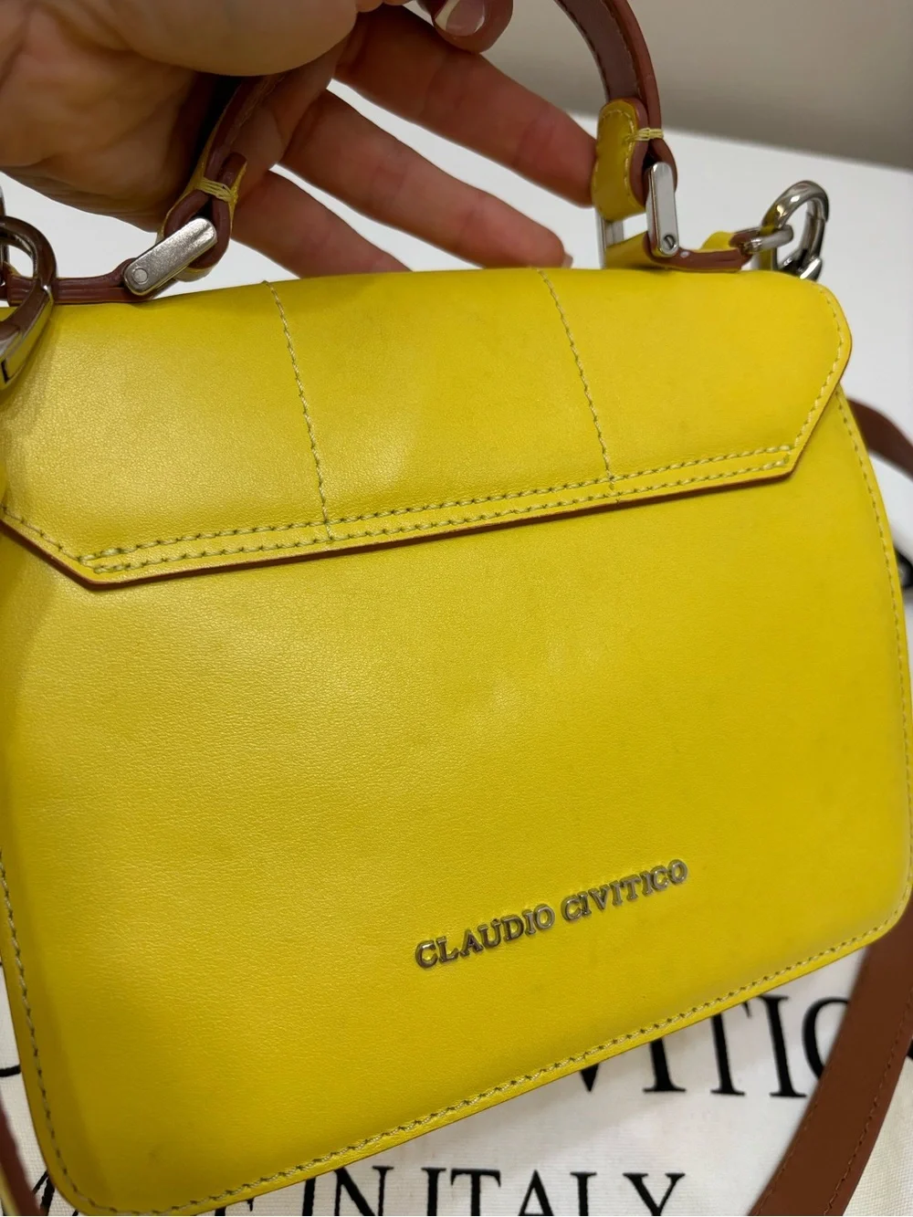 💛 Claudio Civitico “Atae” Yellow Leather Crossbody – Special Edition